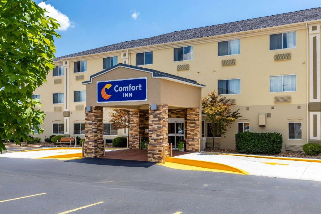 Comfort Inn South Tulsa - Woodland Hills Main image 1